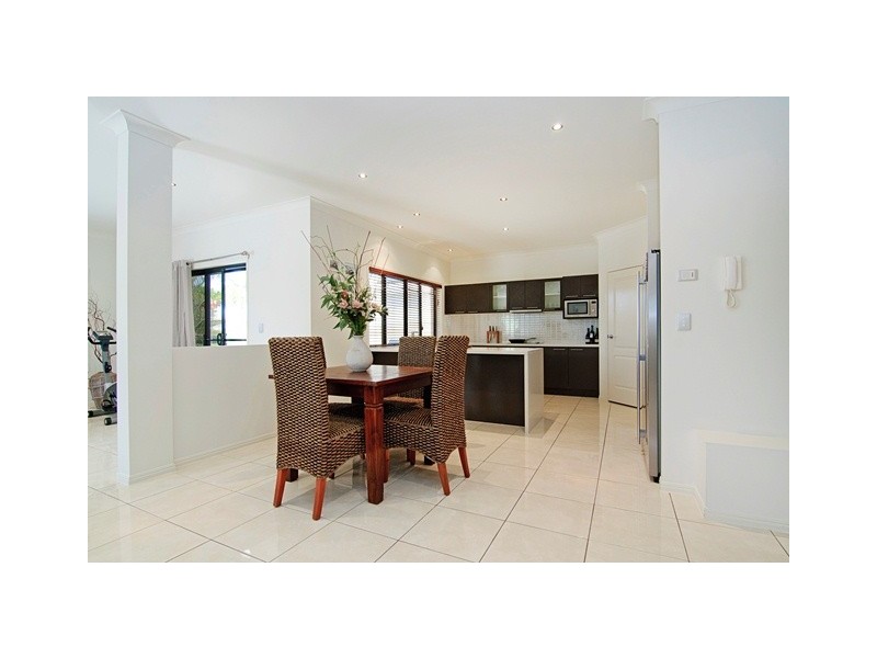 11 Mandolin Avenue, Helensvale QLD 4212