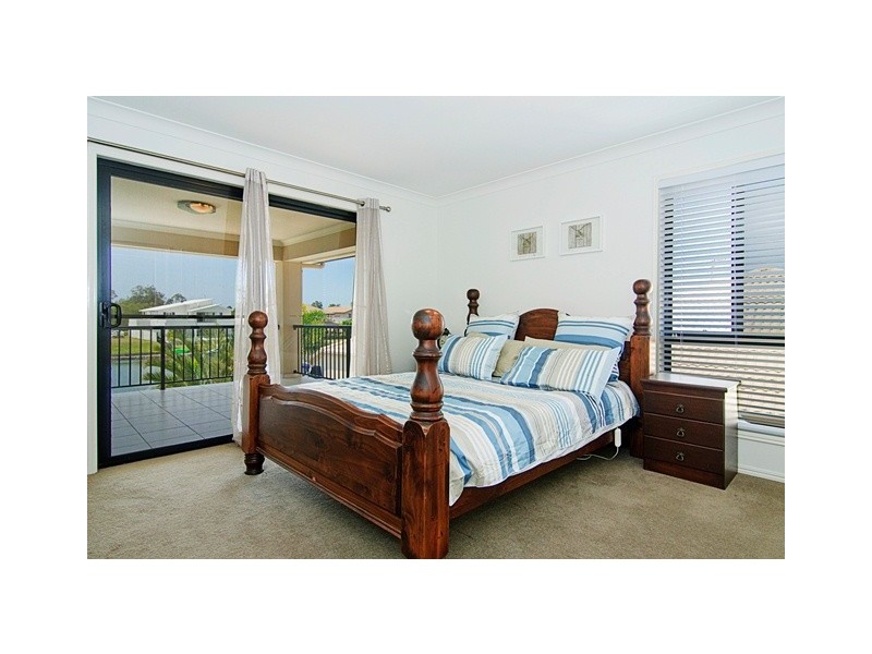 11 Mandolin Avenue, Helensvale QLD 4212