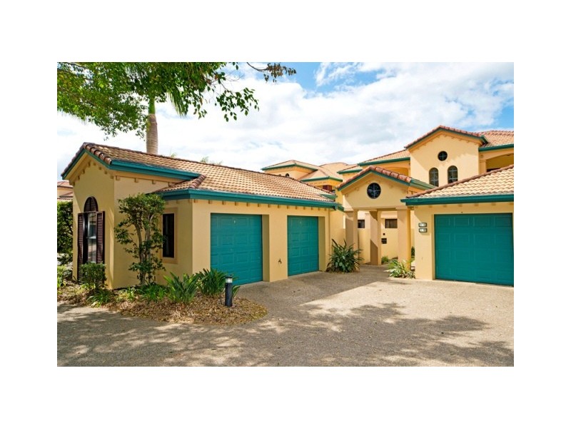 3257 The Palladian Drive, Hope Island QLD 4212