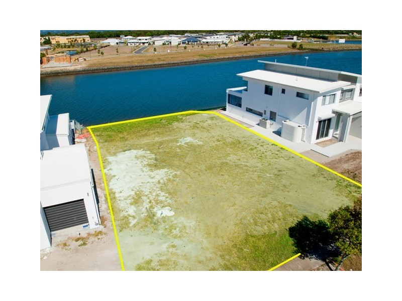 44 Palladium Drive, Hope Island QLD 4212