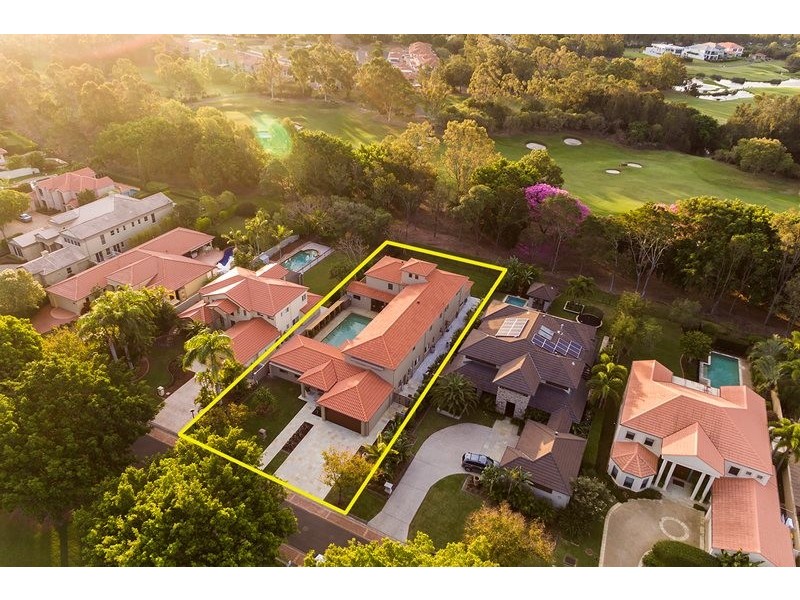 8215 Magnolia Drive West, Hope Island QLD 4212