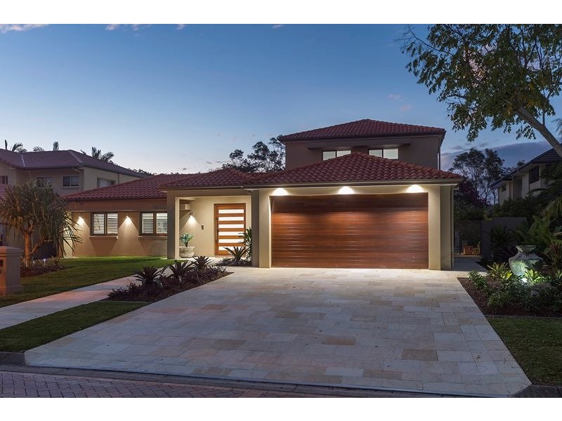 8215 Magnolia Drive West, Hope Island QLD 4212