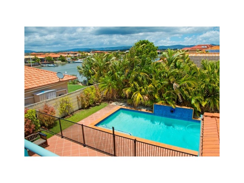30 John Dalley Drive, Helensvale QLD 4212