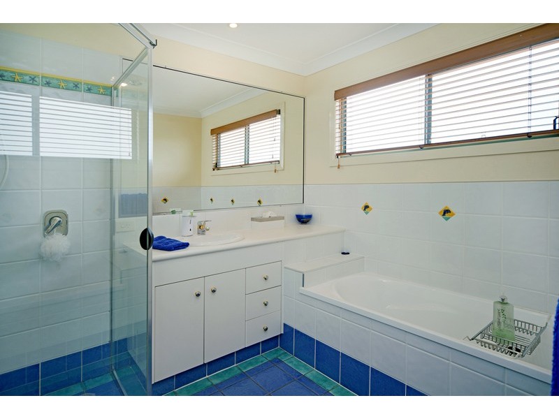 30 John Dalley Drive, Helensvale QLD 4212