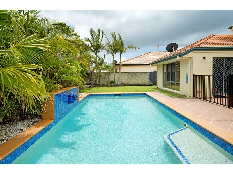 30 John Dalley Drive, Helensvale QLD 4212