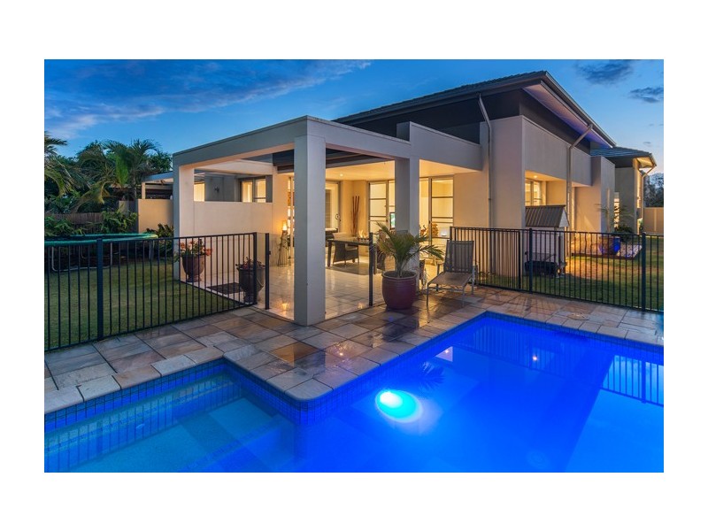 2845 Wylarah Way, Hope Island QLD 4212