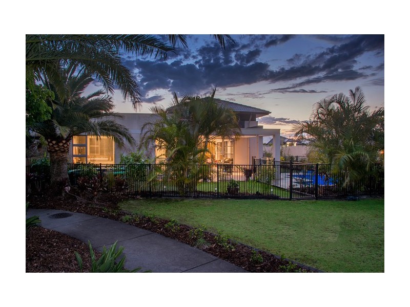 2845 Wylarah Way, Hope Island QLD 4212