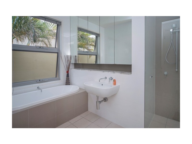 2845 Wylarah Way, Hope Island QLD 4212