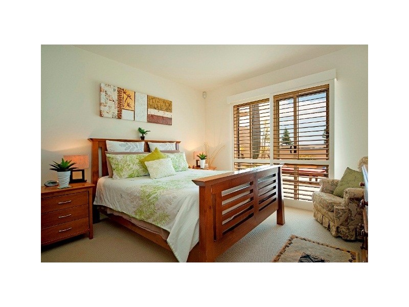 8315 Magnolia Drive East, Hope Island QLD 4212