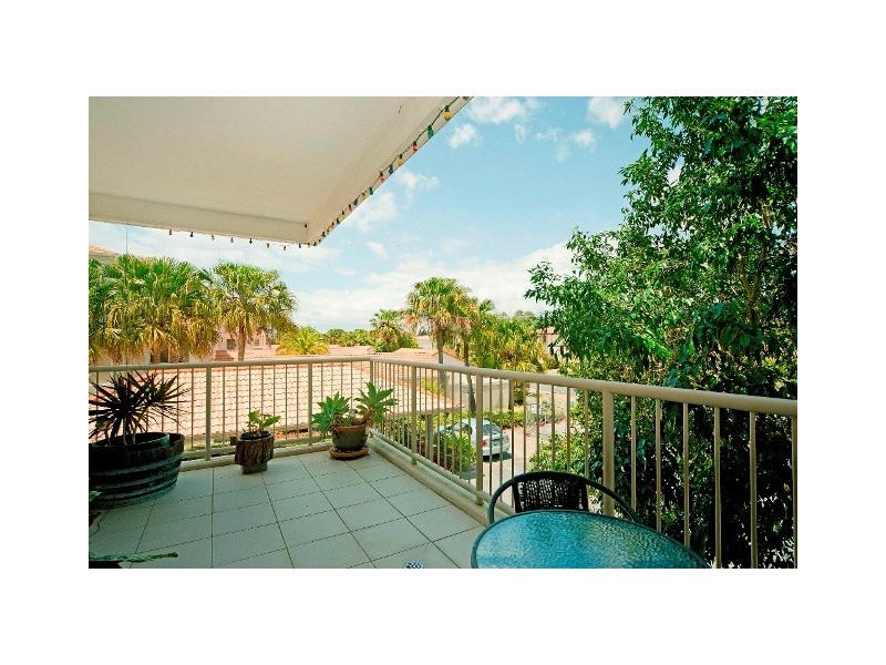 8315 Magnolia Drive East, Hope Island QLD 4212