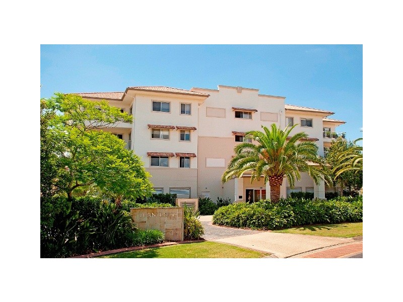 8315 Magnolia Drive East, Hope Island QLD 4212