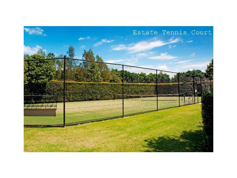 8315 Magnolia Drive East, Hope Island QLD 4212