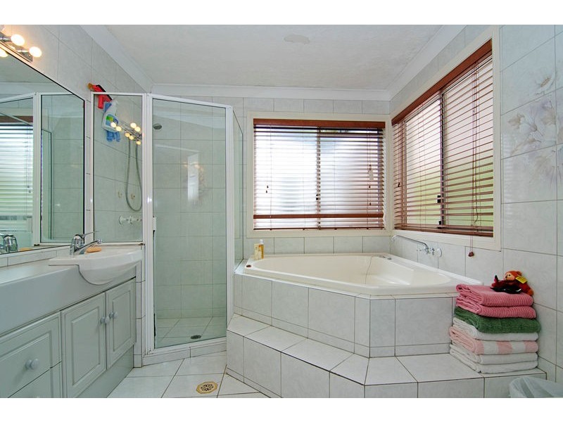 6 Colo Court, Helensvale QLD 4212