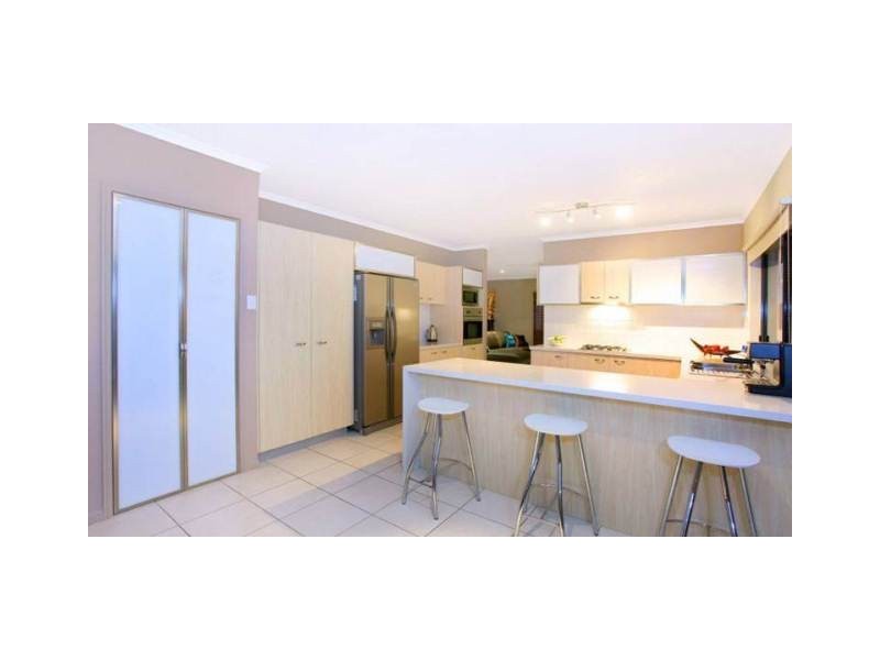 14 Calmwater Crescent, Helensvale QLD 4212