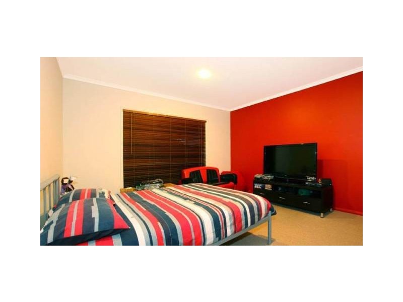 14 Calmwater Crescent, Helensvale QLD 4212