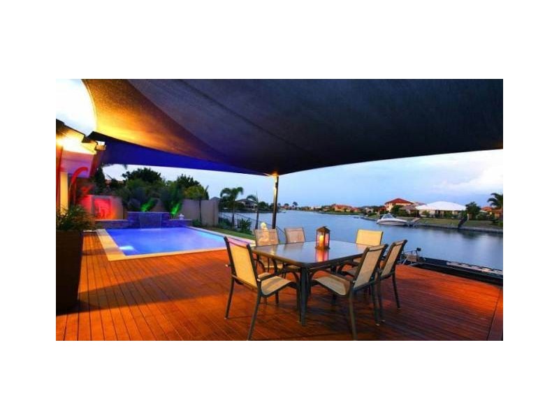 14 Calmwater Crescent, Helensvale QLD 4212