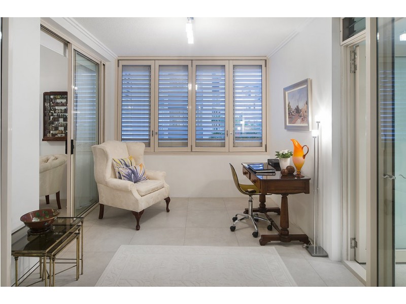 1708 Rialto Quay Drive, Hope Island QLD 4212