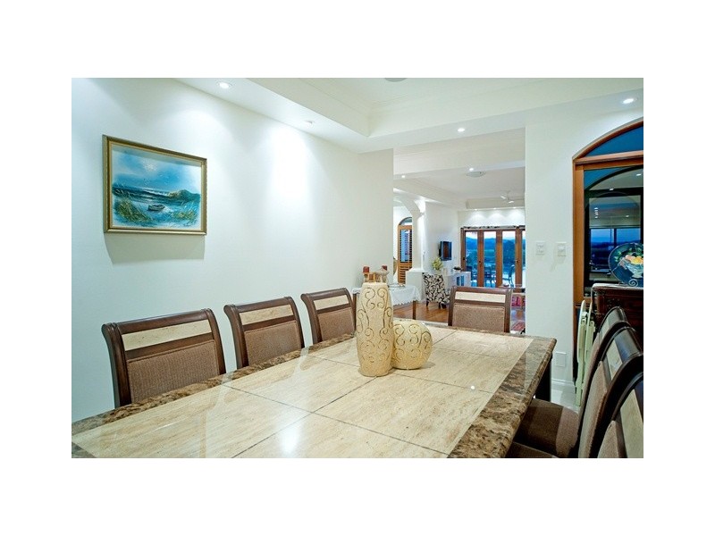 3121 Riverleigh Drive, Hope Island QLD 4212