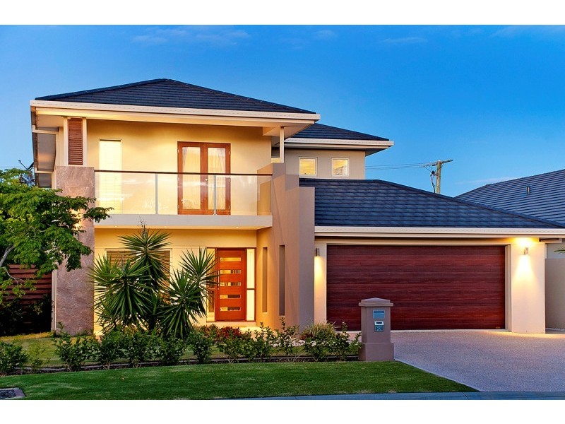 9126 Peter Senior Drive, Hope Island QLD 4212