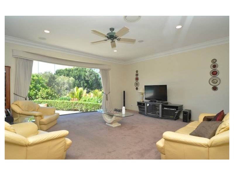 3 River Cove Place, Helensvale QLD 4212