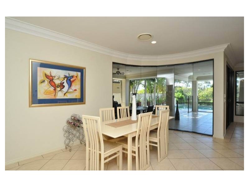 3 River Cove Place, Helensvale QLD 4212