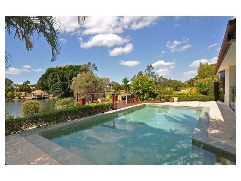 3 River Cove Place, Helensvale QLD 4212