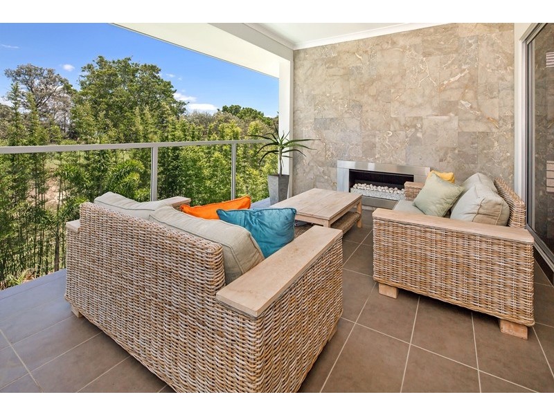 9112 Peter Senior Drive, Hope Island QLD 4212