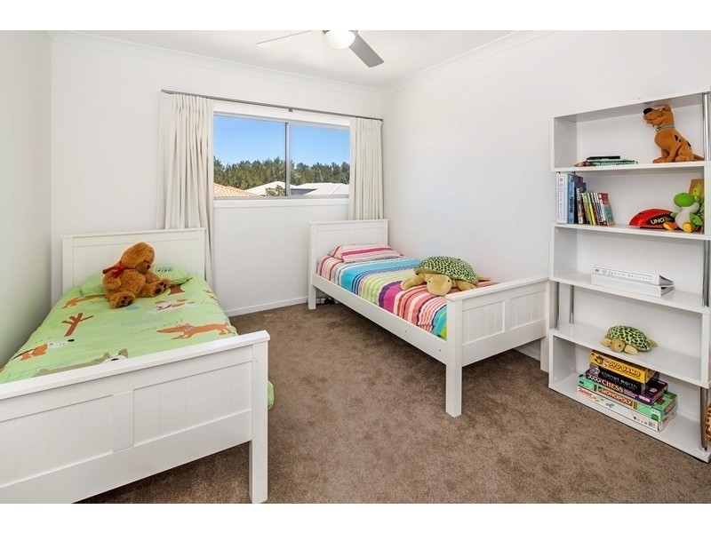 9112 Peter Senior Drive, Hope Island QLD 4212