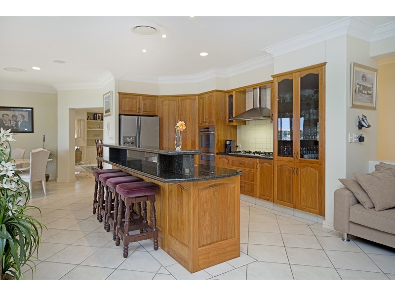 32 Windchimes Way, Helensvale QLD 4212