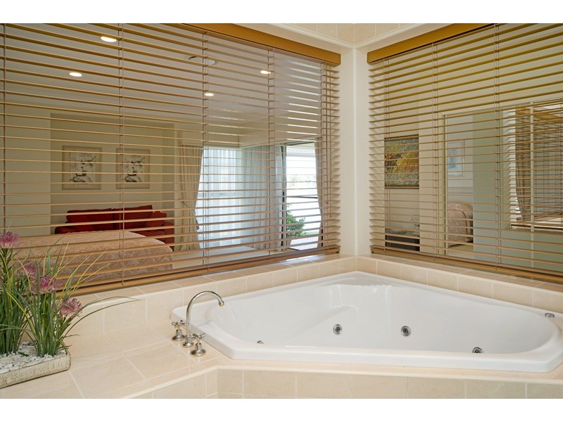 32 Windchimes Way, Helensvale QLD 4212