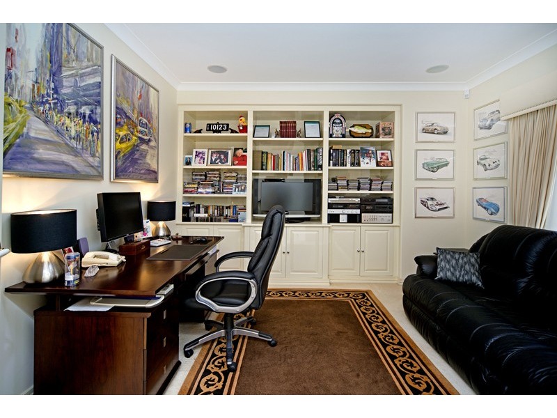 32 Windchimes Way, Helensvale QLD 4212