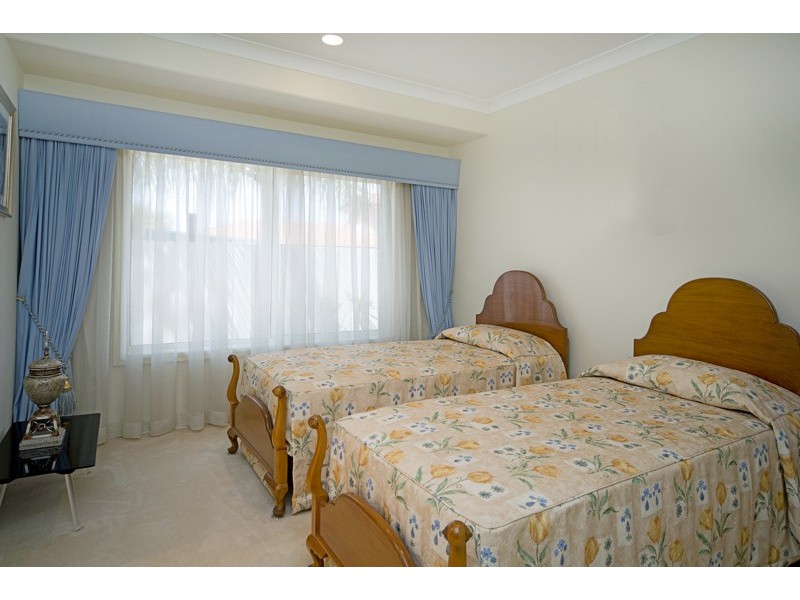 32 Windchimes Way, Helensvale QLD 4212