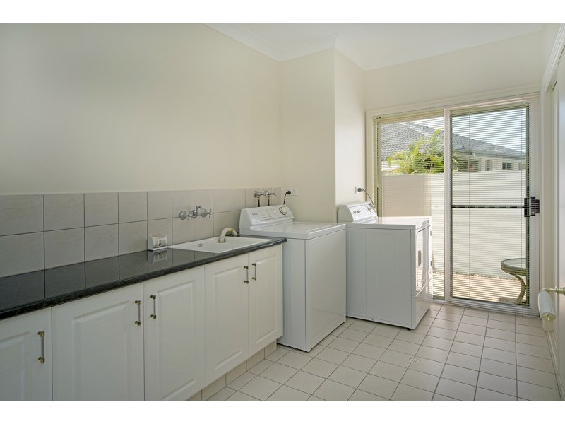 32 Windchimes Way, Helensvale QLD 4212