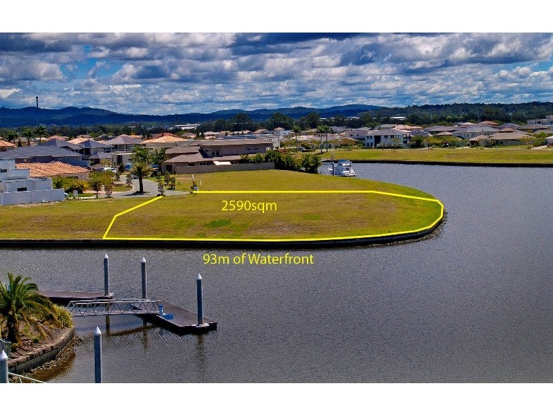 2215 Taromeo Court, Hope Island QLD 4212