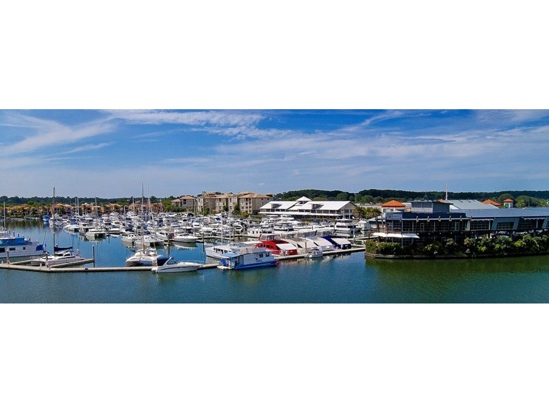 2215 Taromeo Court, Hope Island QLD 4212