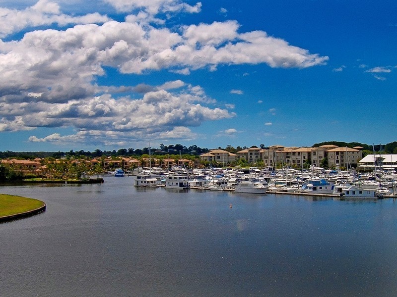 2215 Taromeo Court, Hope Island QLD 4212
