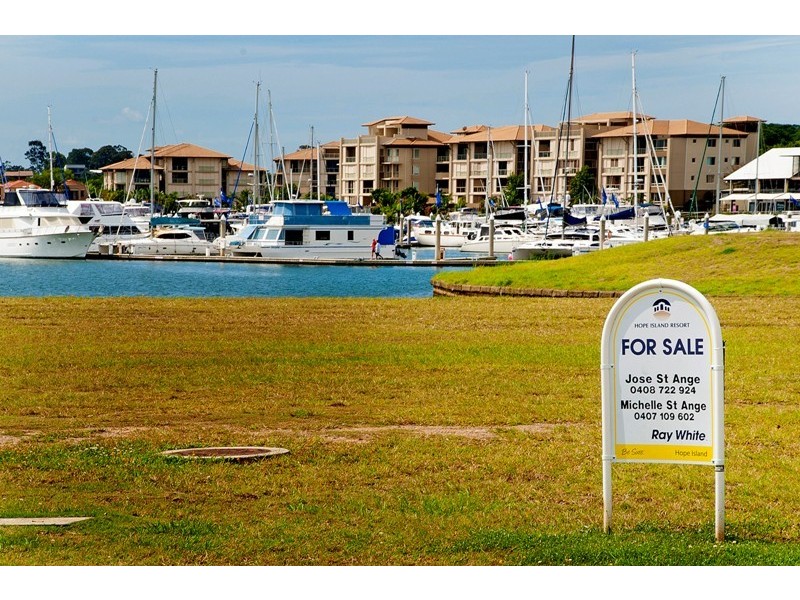 2215 Taromeo Court, Hope Island QLD 4212