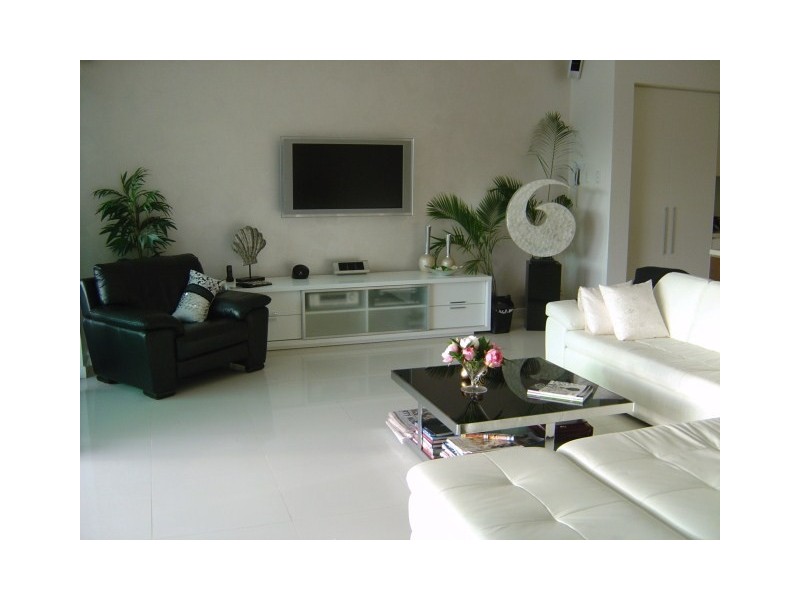 7511 Springfield Drive, Hope Island QLD 4212