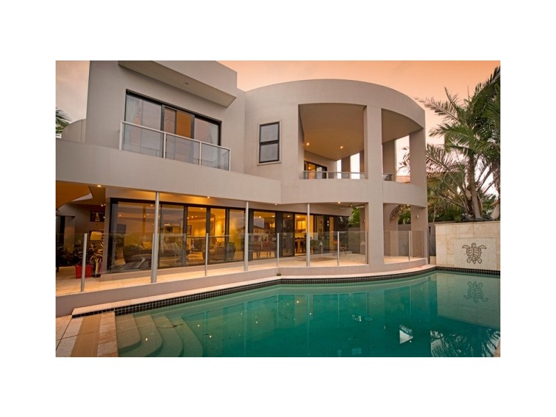 2163 Beaufort Way, Hope Island QLD 4212