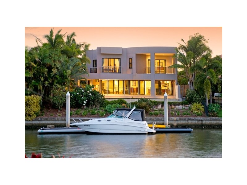 2163 Beaufort Way, Hope Island QLD 4212