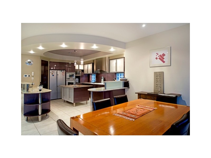 2163 Beaufort Way, Hope Island QLD 4212
