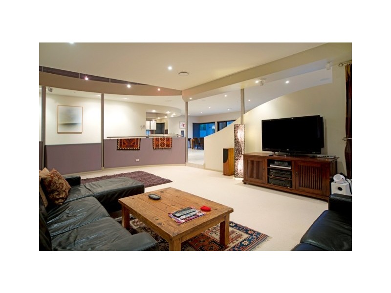 2163 Beaufort Way, Hope Island QLD 4212