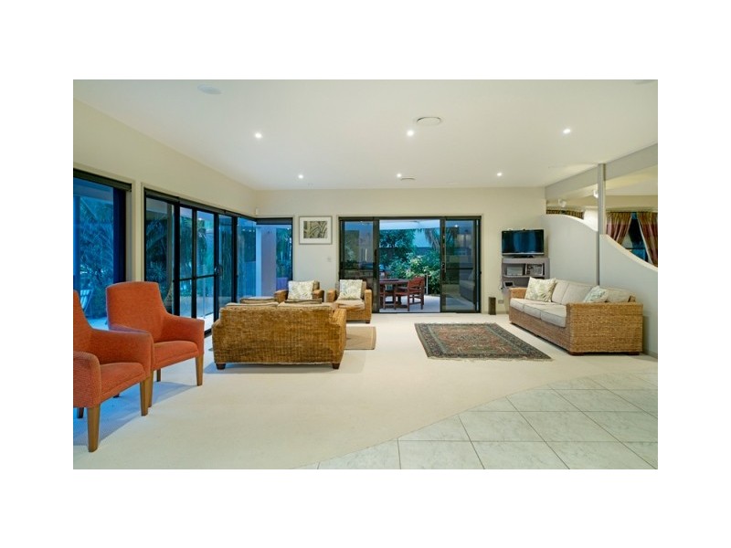 2163 Beaufort Way, Hope Island QLD 4212