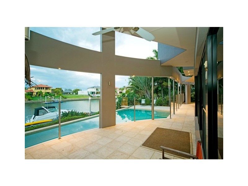 2163 Beaufort Way, Hope Island QLD 4212