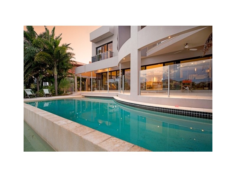 2163 Beaufort Way, Hope Island QLD 4212