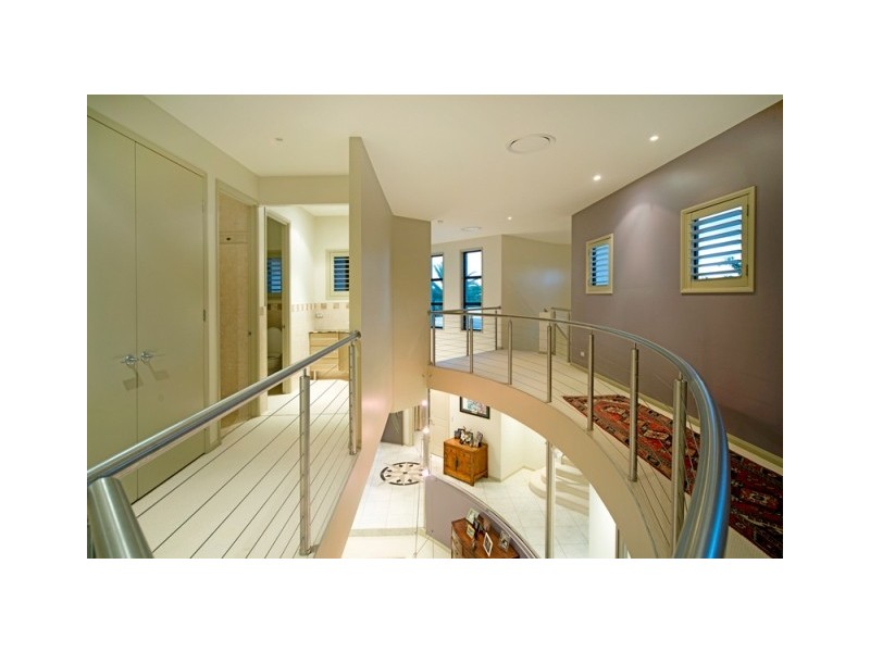 2163 Beaufort Way, Hope Island QLD 4212