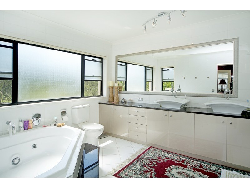 8395 Magnolia Drive East, Hope Island QLD 4212
