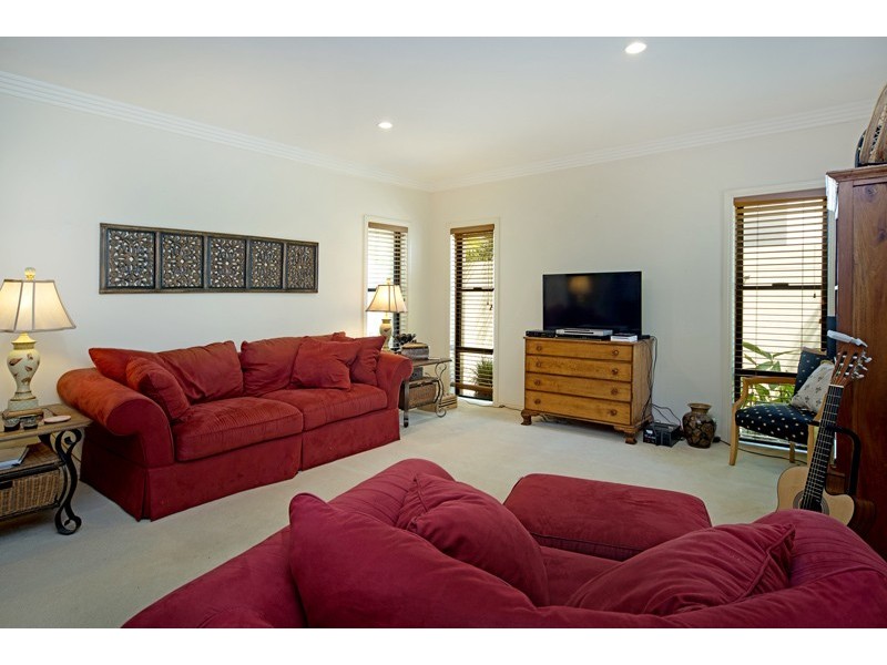 8395 Magnolia Drive East, Hope Island QLD 4212