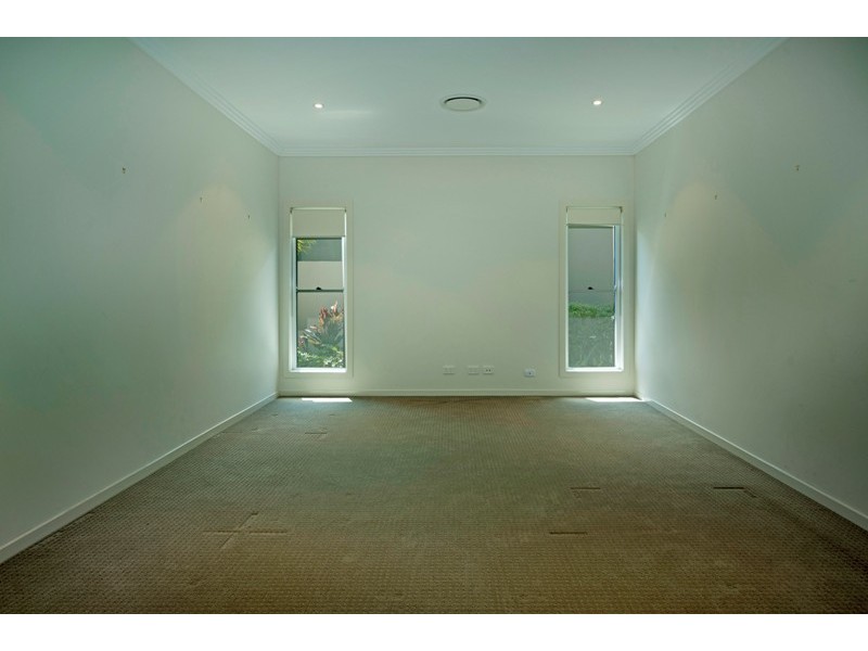 2816 Gracemere Cct East, Hope Island QLD 4212