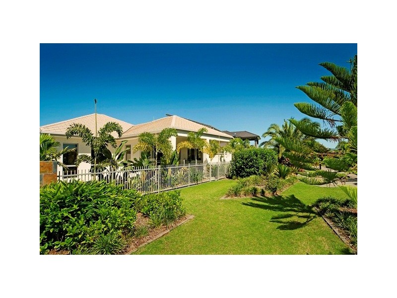 6159 Bolsena Court, Hope Island QLD 4212
